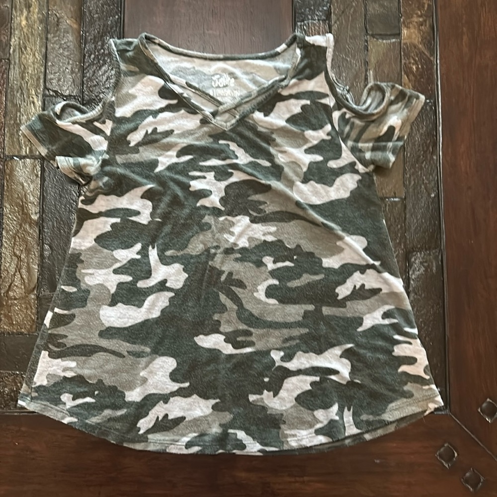 Girl’s Justice Camo Cold Shoulder Short Sleeve Shirt